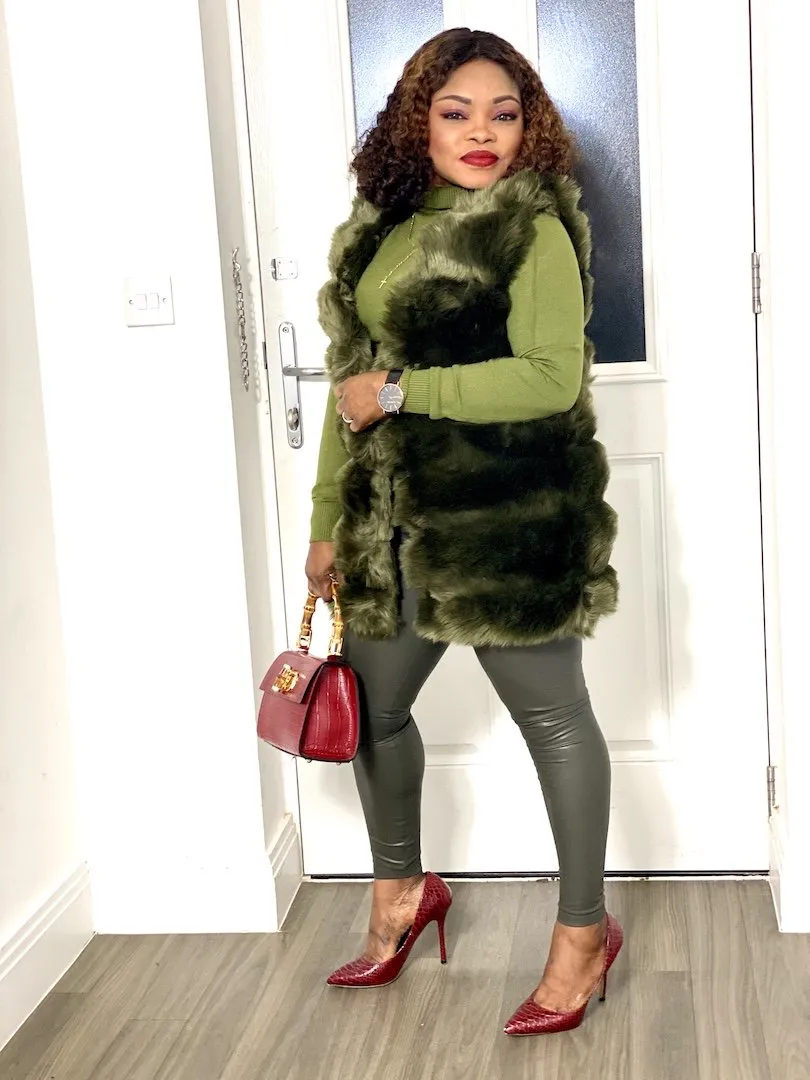 Box Cut Sleeveless Faux Fur Gilet-MLH