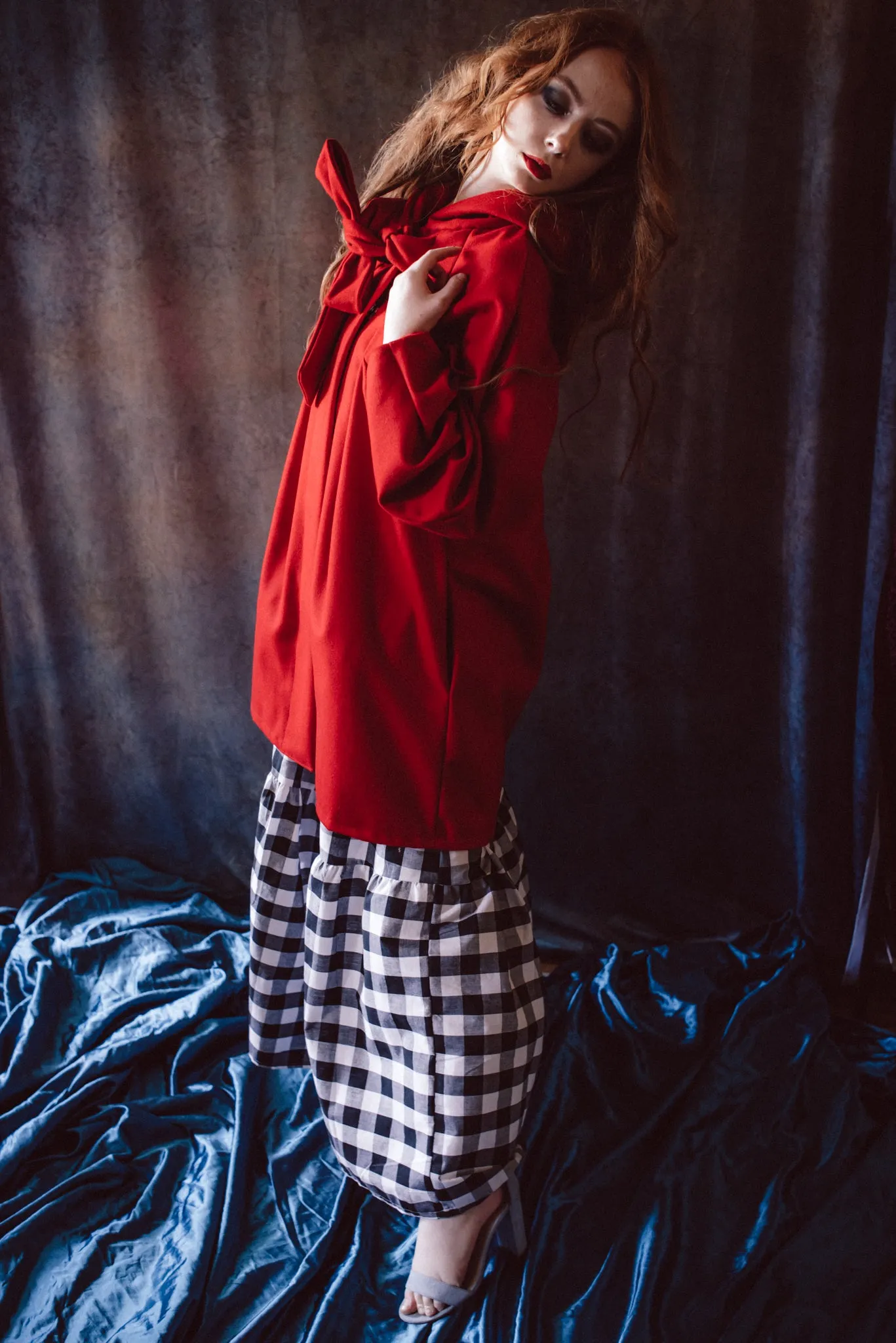 Wallis - Pleated Coat with Hood and Bow