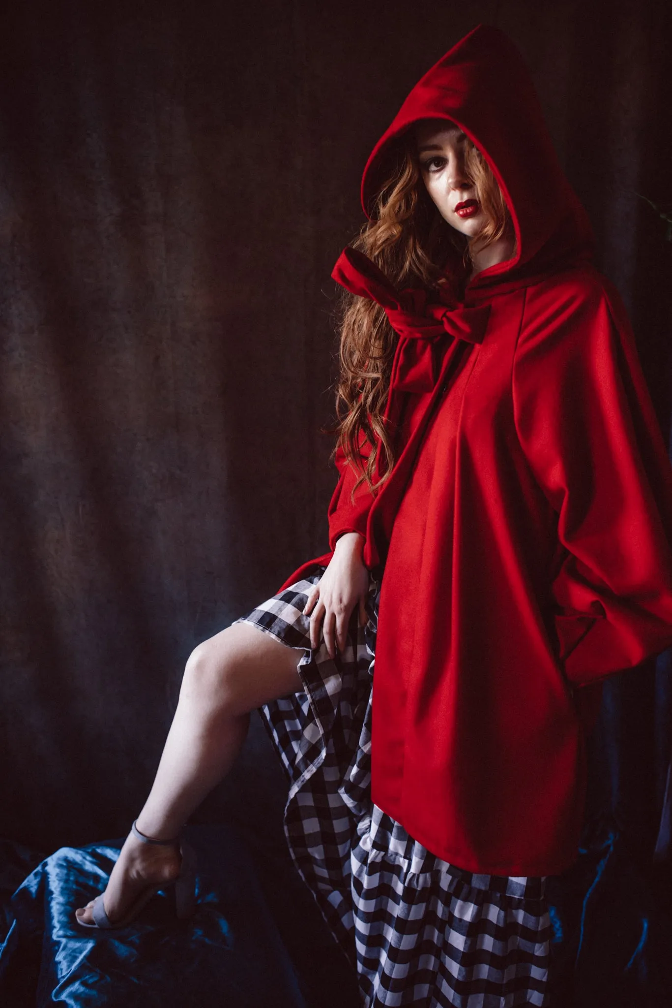 Wallis - Pleated Coat with Hood and Bow
