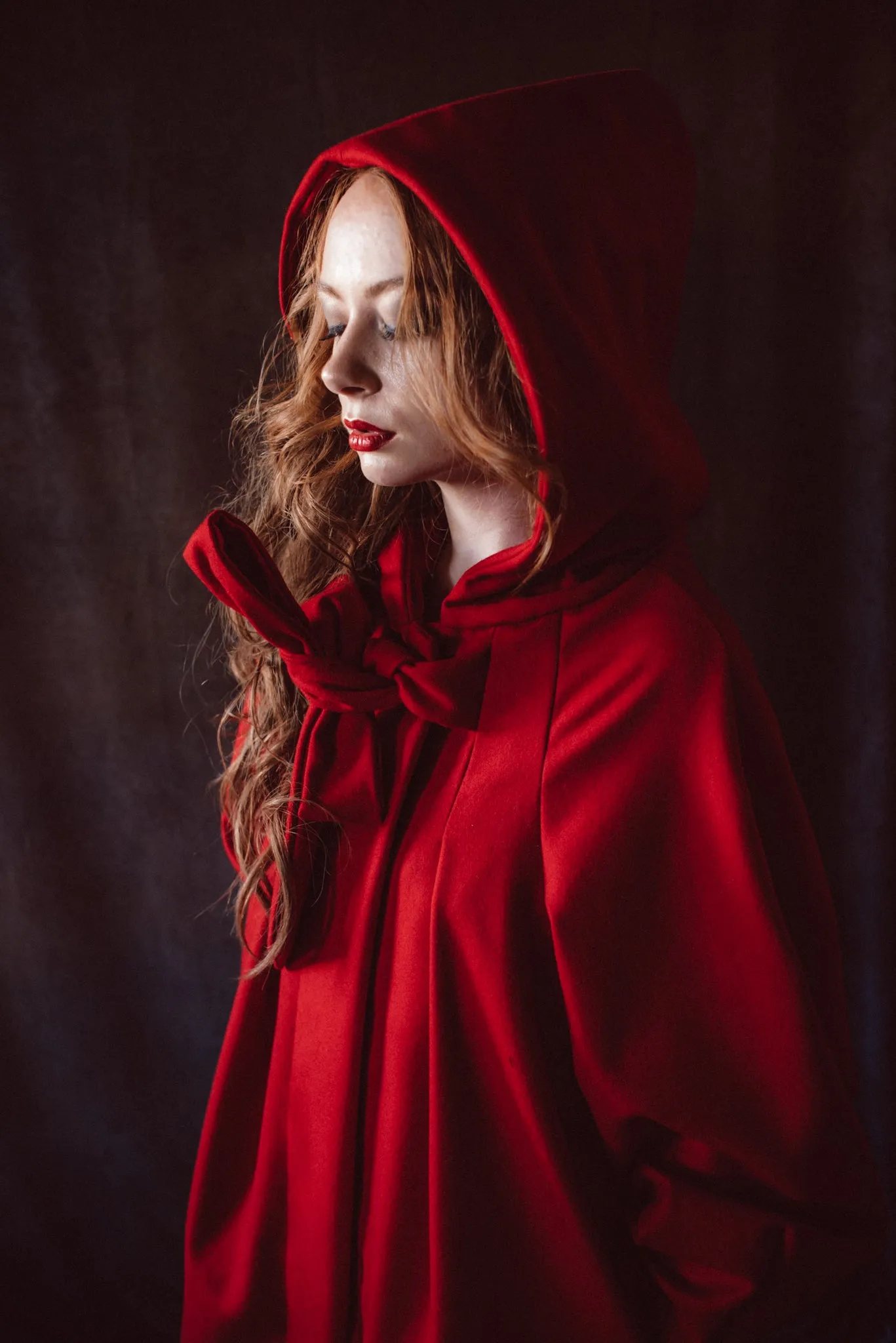 Wallis - Pleated Coat with Hood and Bow